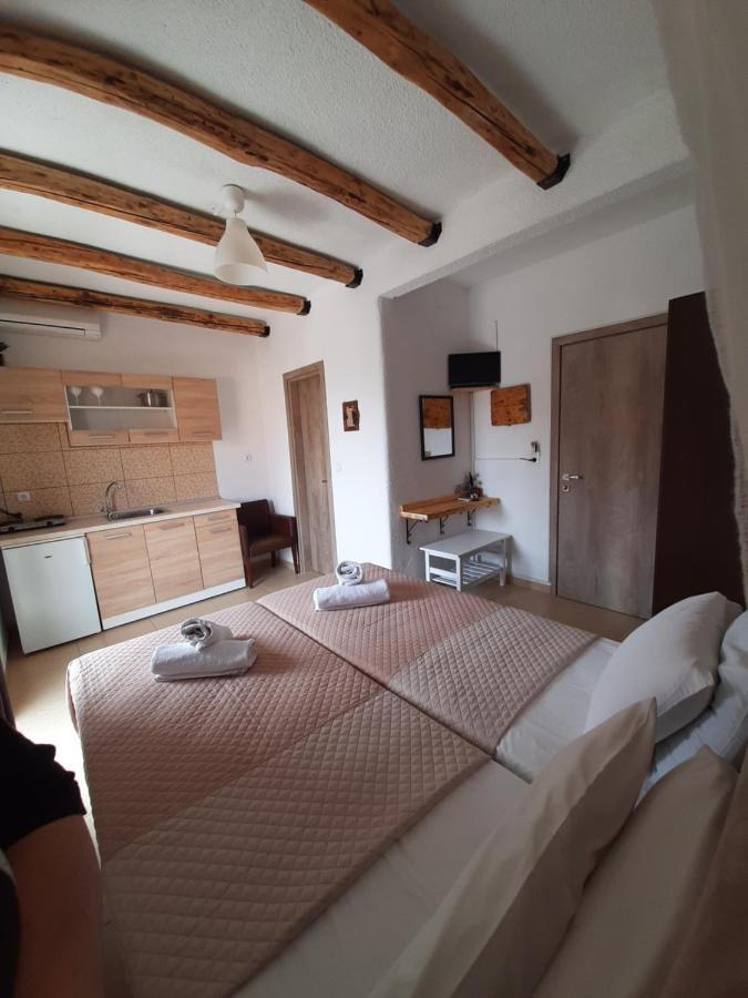 Mariza Apartments -Studios ハニオティス エクステリア 写真